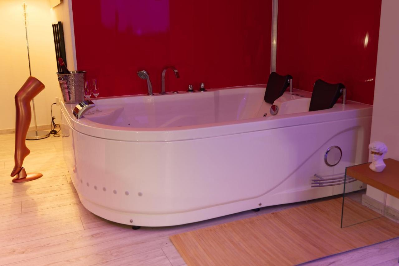 Suite Les Folies Douces & Spa By Nancyintimelounge Eksteriør billede
