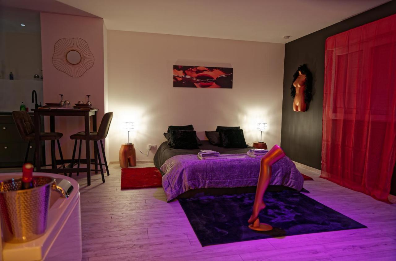 Suite Les Folies Douces & Spa By Nancyintimelounge Eksteriør billede